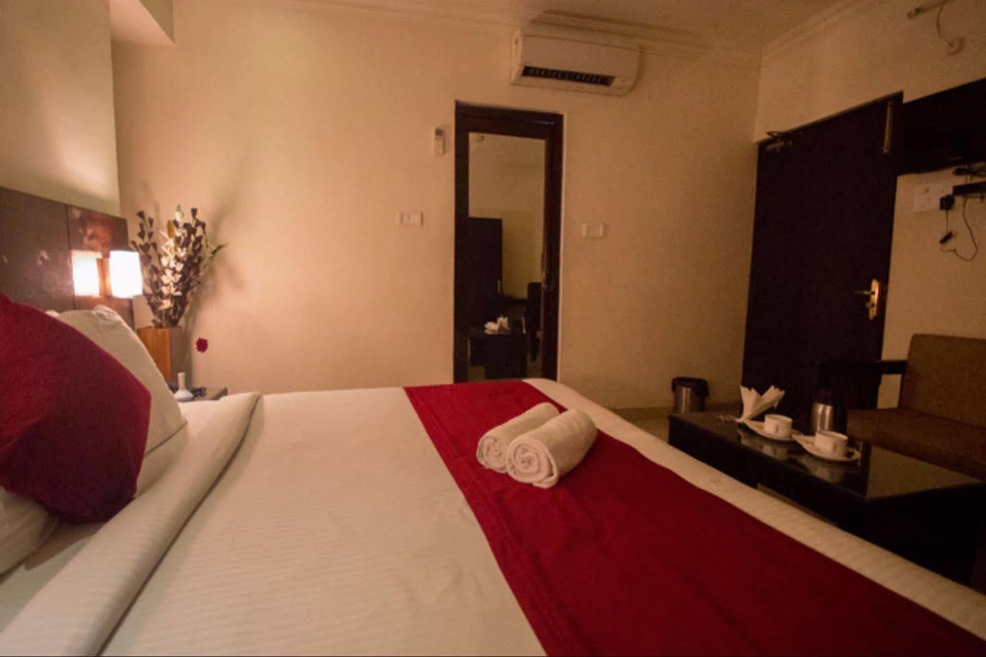 Anr Hotels Lakhnau Kültér fotó