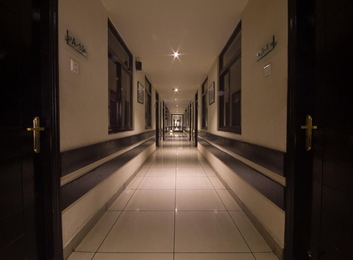 Anr Hotels Lakhnau Kültér fotó